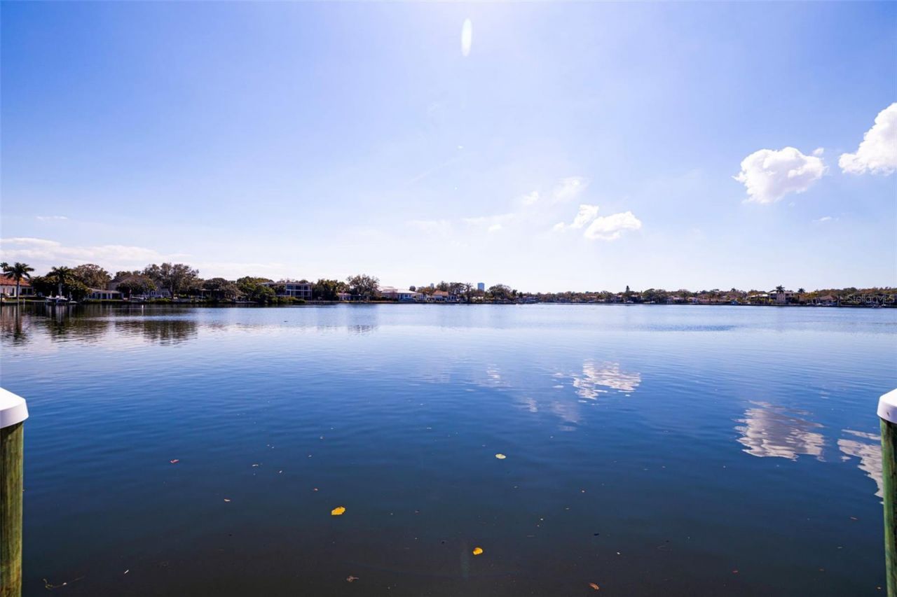 1392 Monterey Boulevard Ne, Saint Petersburg, FL 33704 Photo