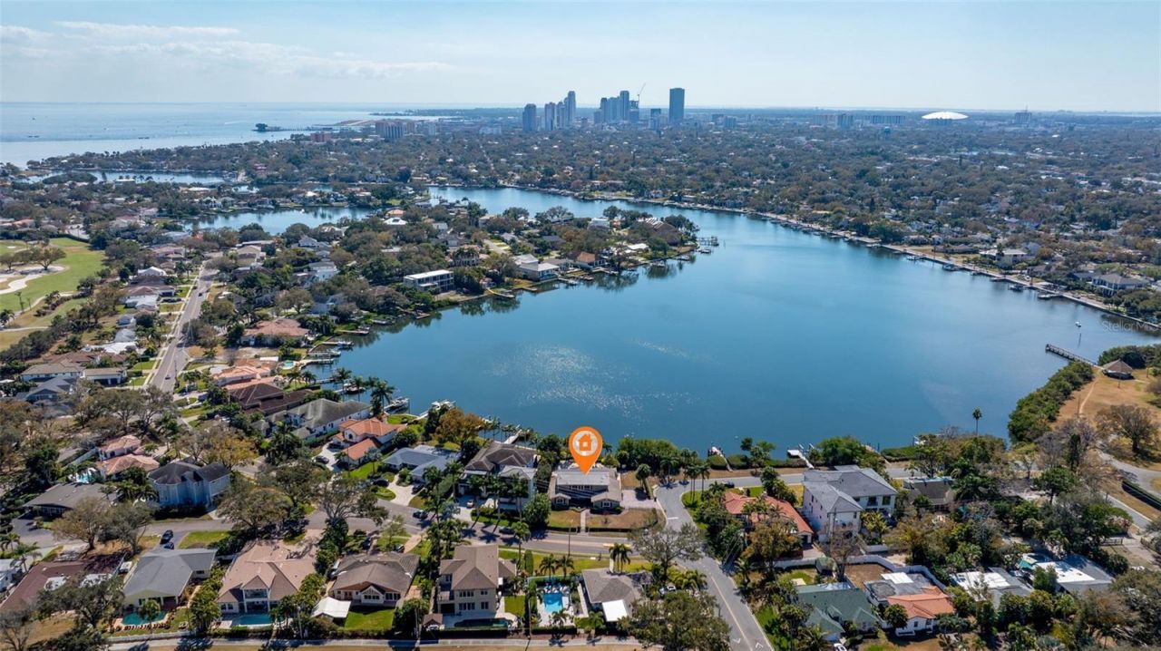 1392 Monterey Boulevard Ne, Saint Petersburg, FL 33704 Photo