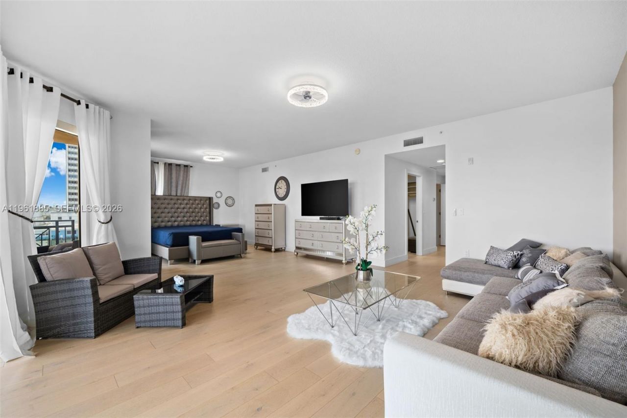 3415 N Ocean Dr , Unit 204, Hollywood, FL 33019 Photo