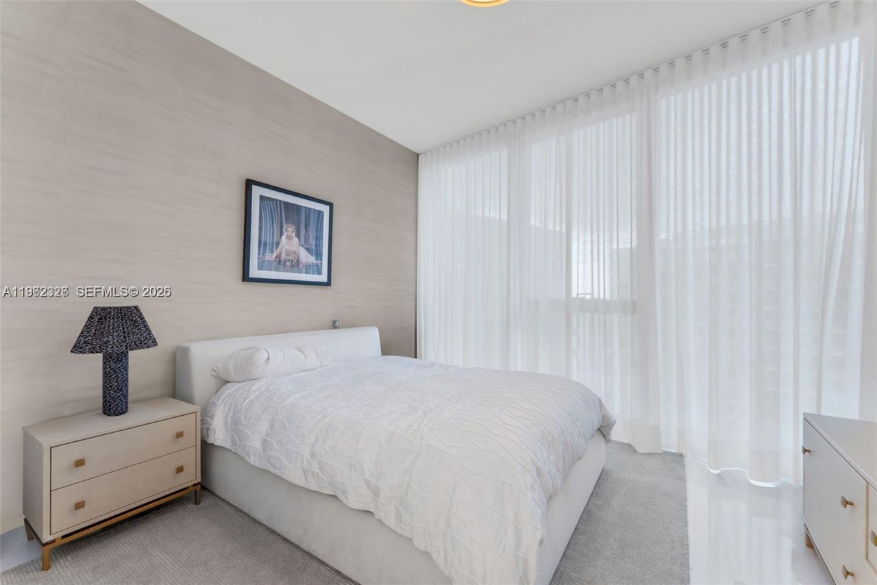 300 N Biscayne Boulevard Way, Unit 4104C, Miami, FL 33131 Photo