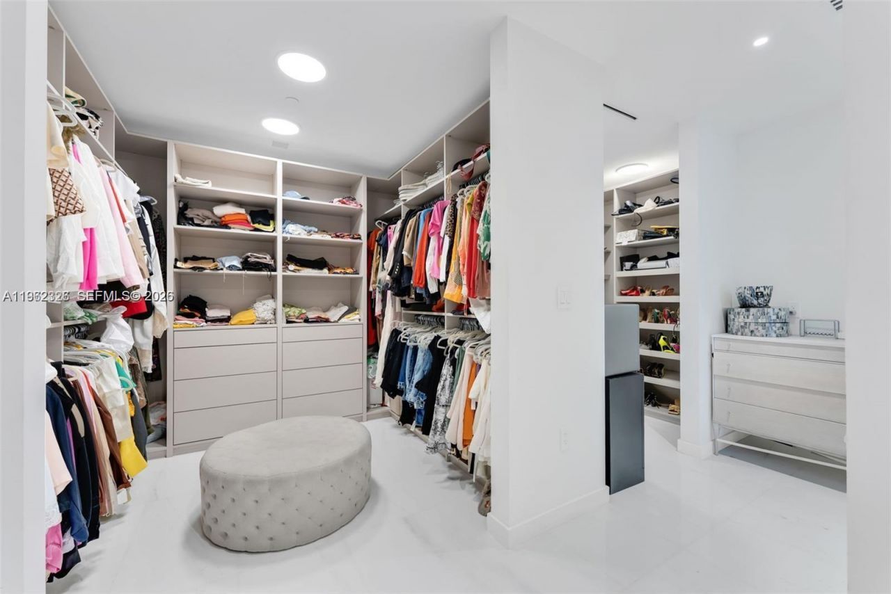 300 N Biscayne Boulevard Way, Unit 4104C, Miami, FL 33131 Photo