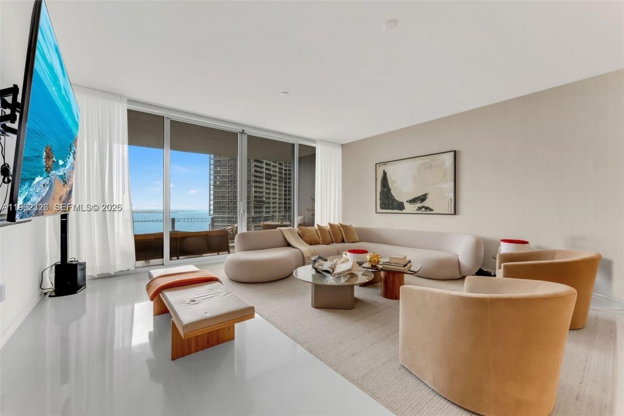 300 N Biscayne Boulevard Way, Unit 4104C, Miami, FL 33131 Photo