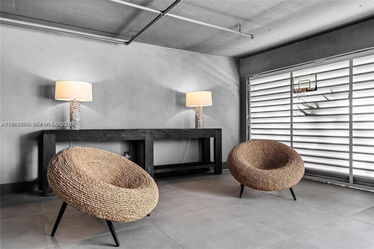 650 NE 32nd St, Unit BH6, Miami, FL 33137 Photo