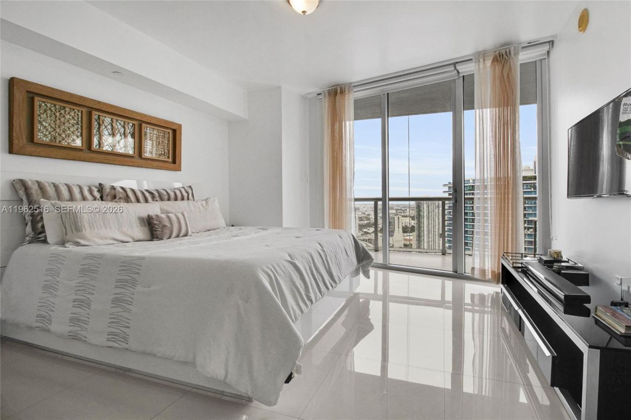 465 Brickell Ave , Unit 5102, Miami, FL 33131 Photo