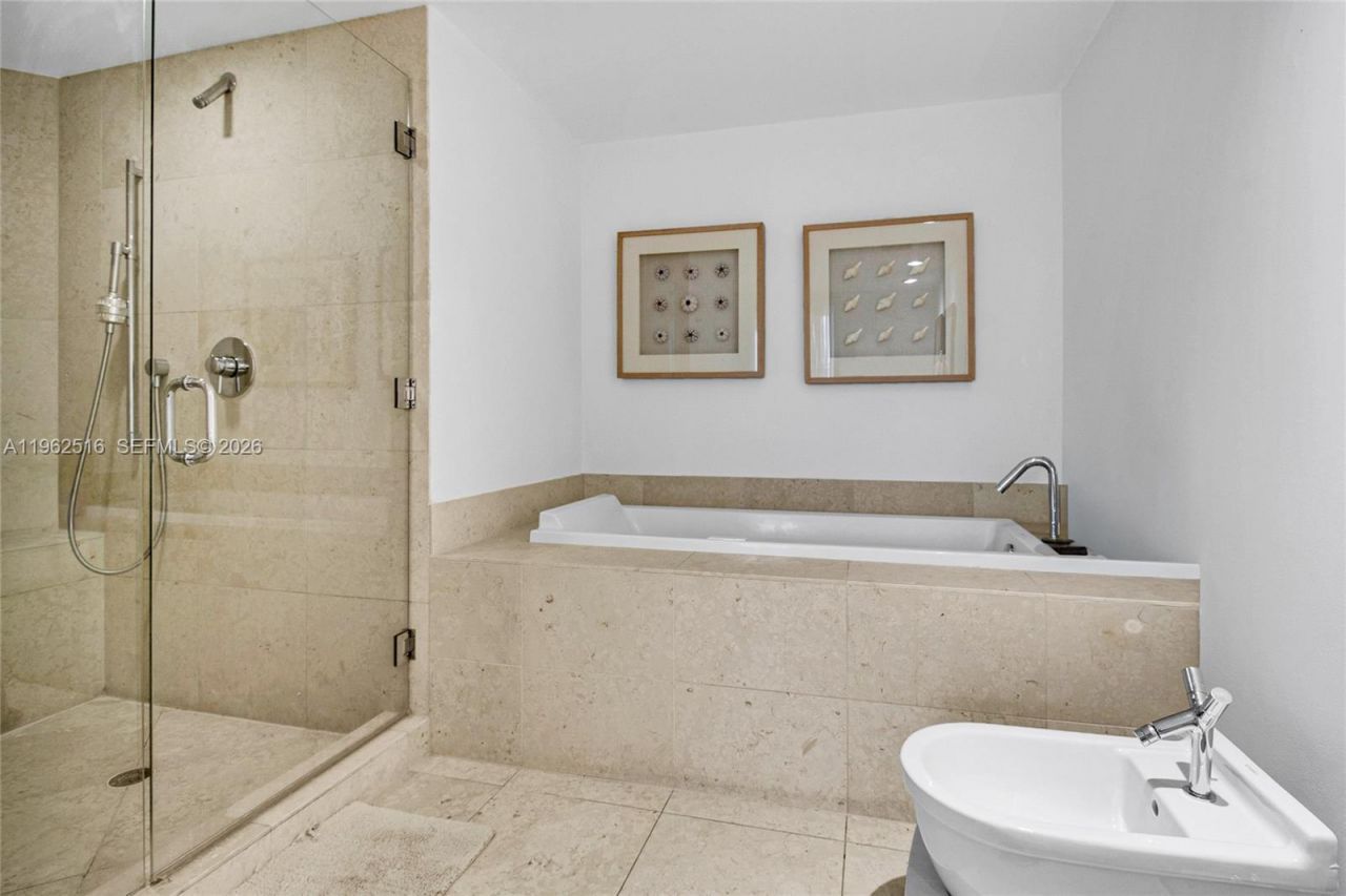 465 Brickell Ave , Unit 5102, Miami, FL 33131 Photo