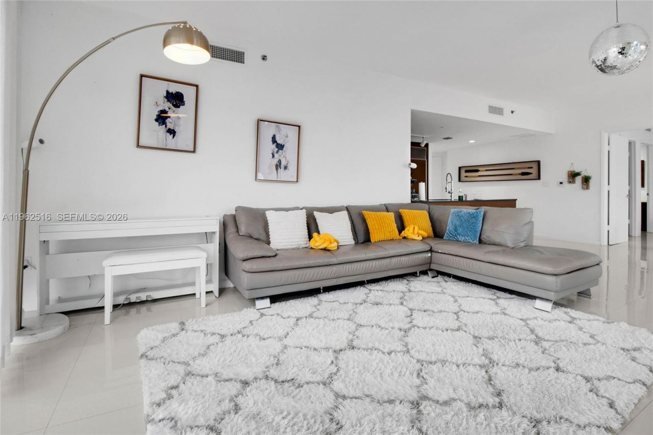 465 Brickell Ave , Unit 5102, Miami, FL 33131 Photo