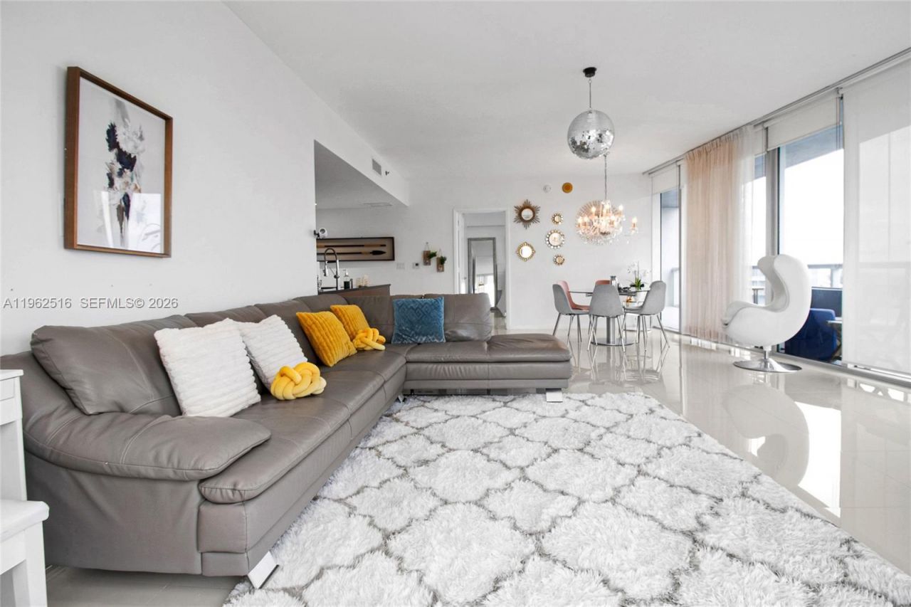 465 Brickell Ave , Unit 5102, Miami, FL 33131 Photo