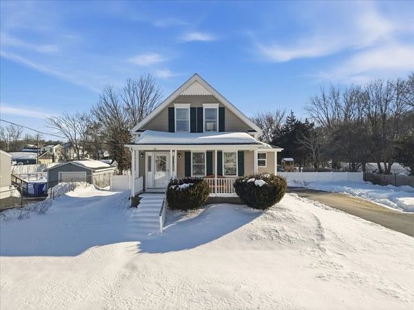 10 Liberty St, Taunton, MA 02718