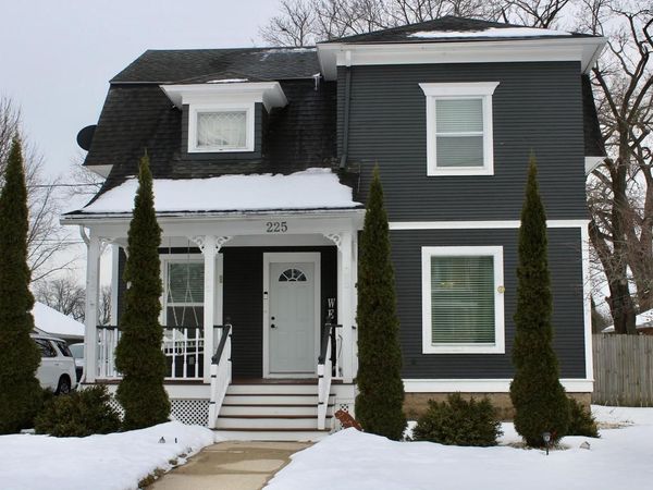 225 Maple AVENUE, Walworth, WI 53184