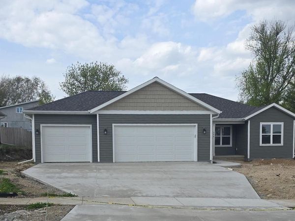 344 Village LANE, Ripon, WI 54971