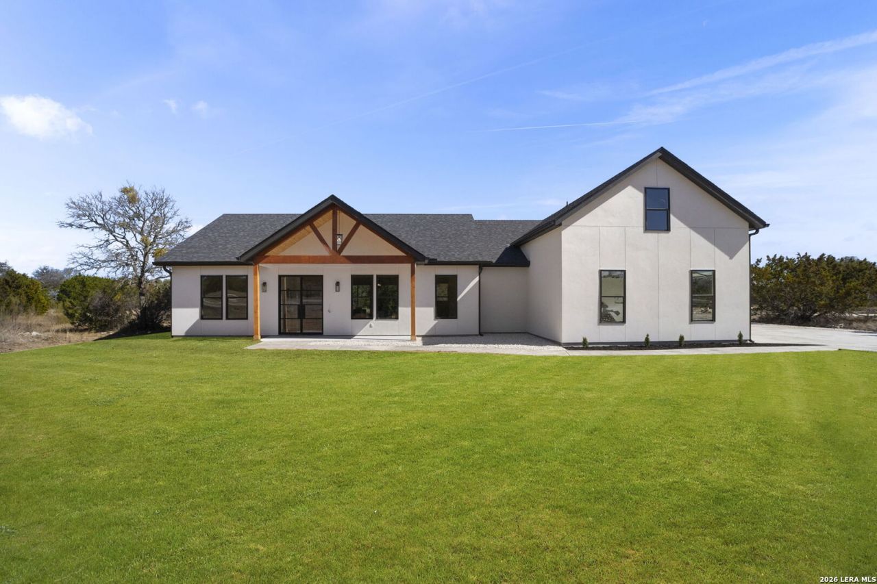 473 Highland Meadows, Bandera, TX 78003 Main Photo