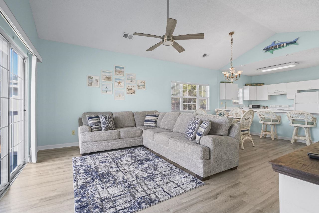 3915 Gladiola Ct. Photo 21