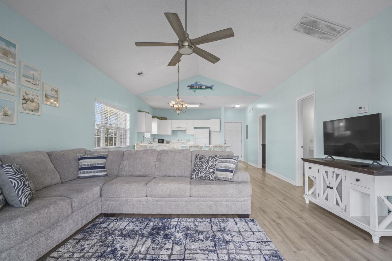 3915 Gladiola Ct. Photo 22