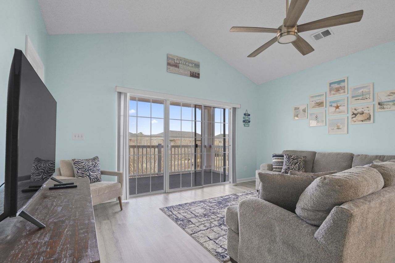 3915 Gladiola Ct. Photo 32