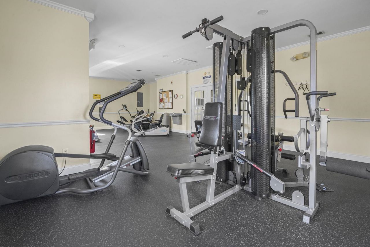 3915 Gladiola Ct. Photo 6