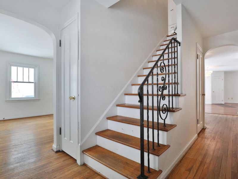 885 Francis Avenue, Columbus, OH 43209 Photo 13