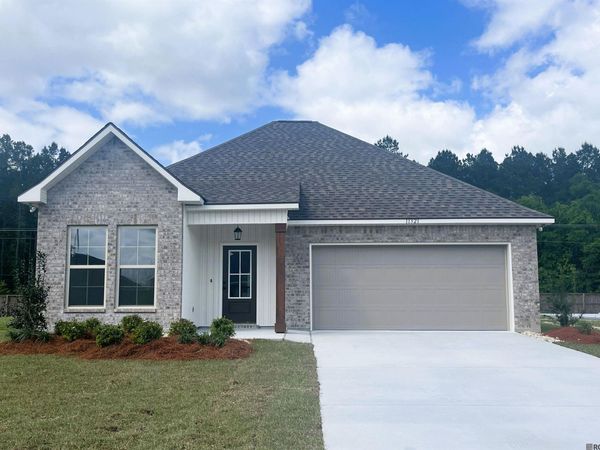 11321 Densmore Dr, Denham Springs, LA 70726