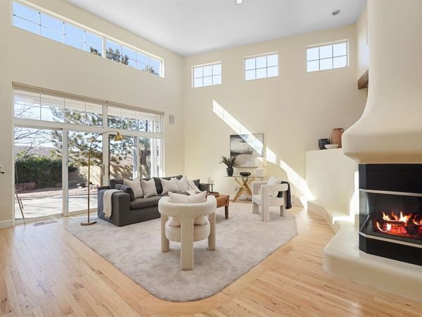 6515 Alpine Trail Street NE, Albuquerque, NM 87111