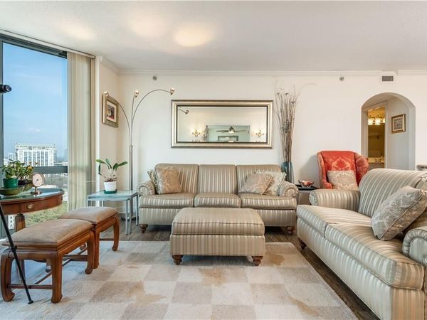 2870 Pharr Court South NW, Unit 2701, Atlanta, GA 30305