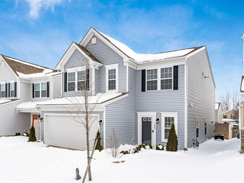 1603 Lewes Castle Drive, Grove City, OH 43123 Photo 1