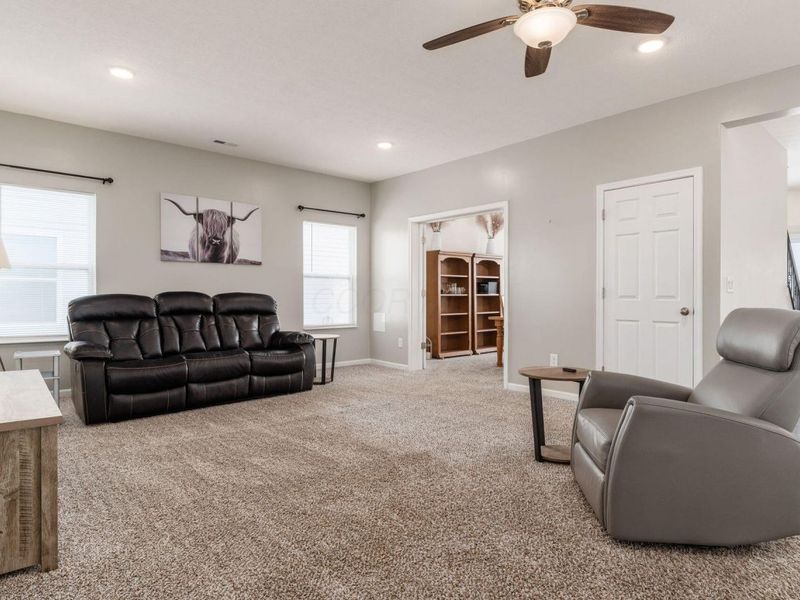 1603 Lewes Castle Drive, Grove City, OH 43123 Photo 10