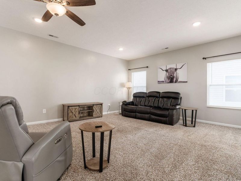 1603 Lewes Castle Drive, Grove City, OH 43123 Photo 11