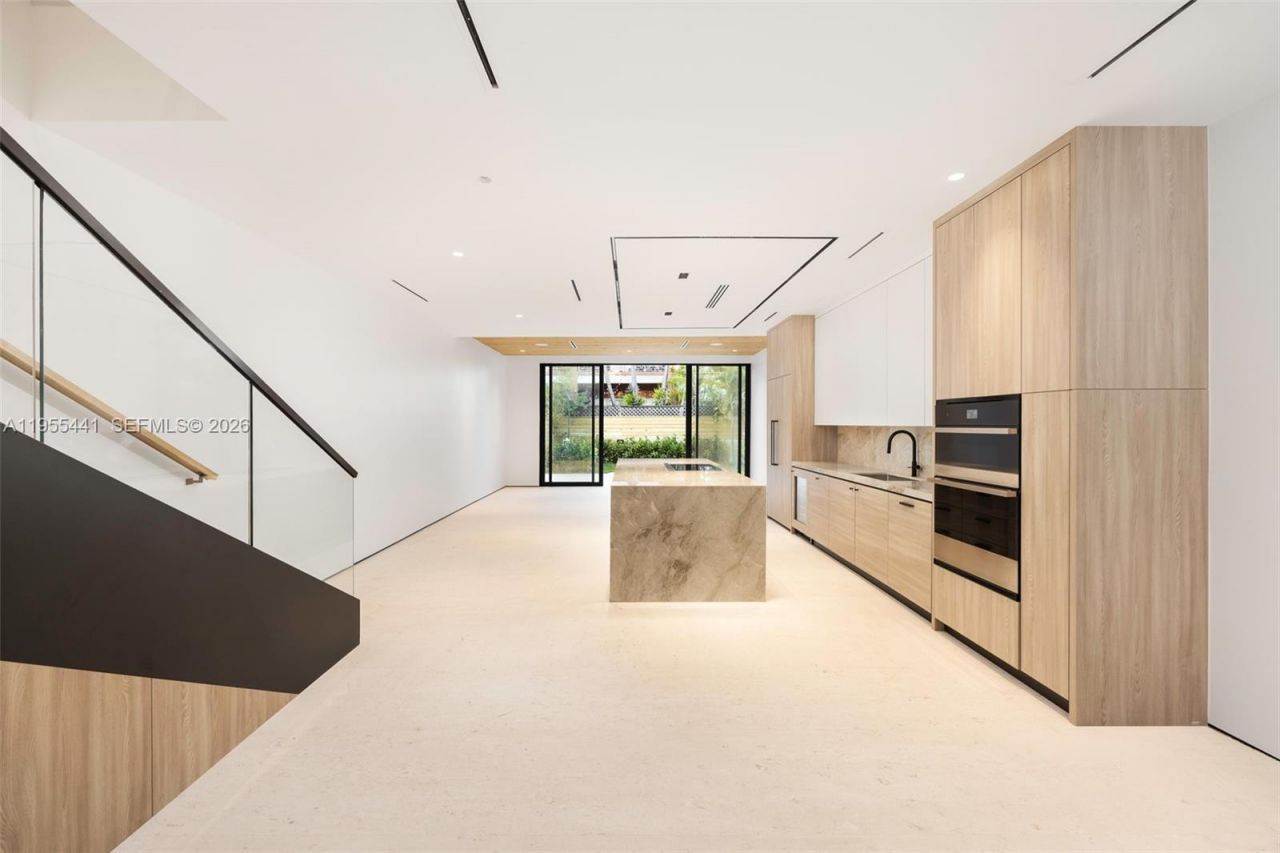3144 Elizabeth St, Coconut Grove, FL 33133 Photo