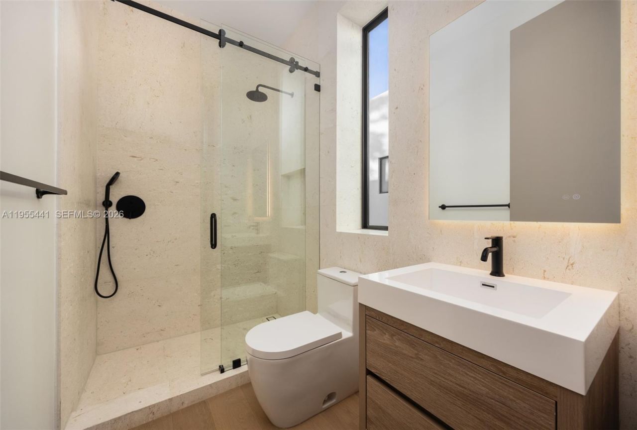 3144 Elizabeth St, Coconut Grove, FL 33133 Photo