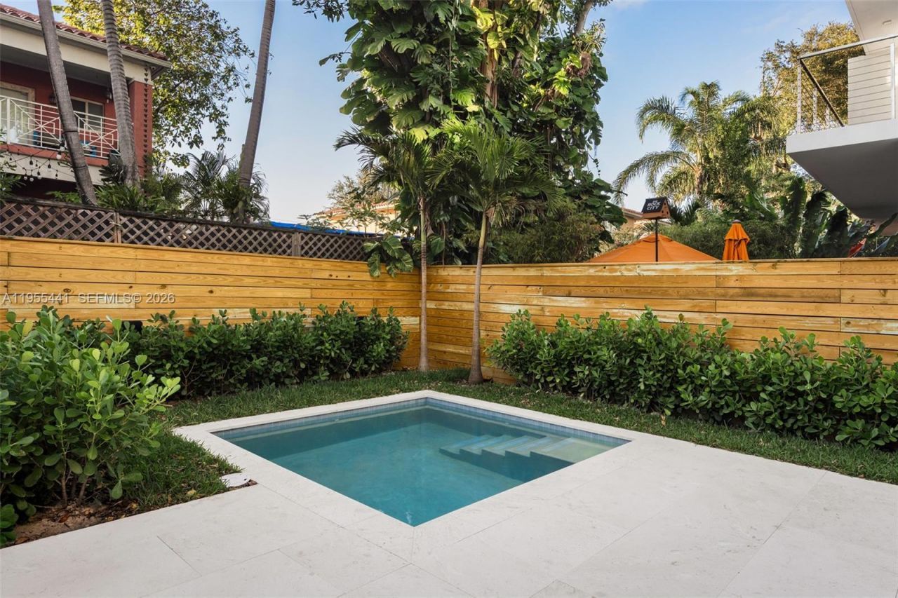 3144 Elizabeth St, Coconut Grove, FL 33133 Photo