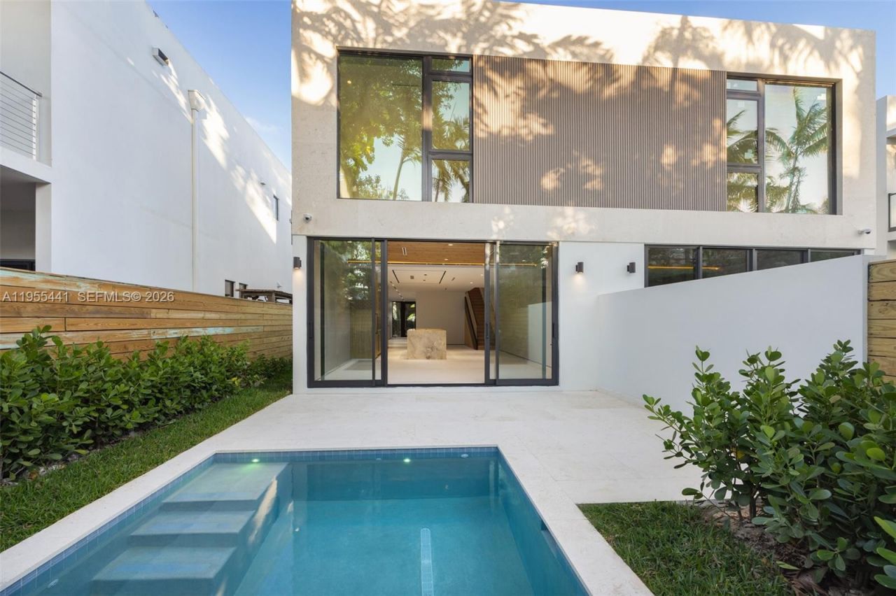 3144 Elizabeth St, Coconut Grove, FL 33133 Photo