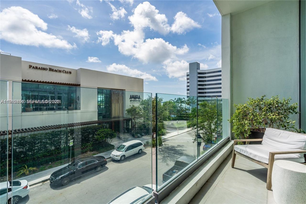 650 NE 32nd St, Unit BH6, Miami, FL 33137 Photo