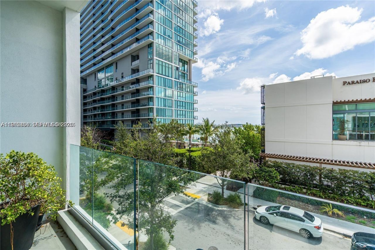 650 NE 32nd St, Unit BH6, Miami, FL 33137 Photo