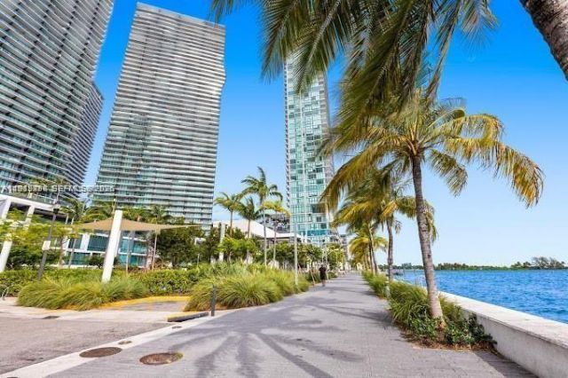 650 NE 32nd St, Unit BH6, Miami, FL 33137 Photo