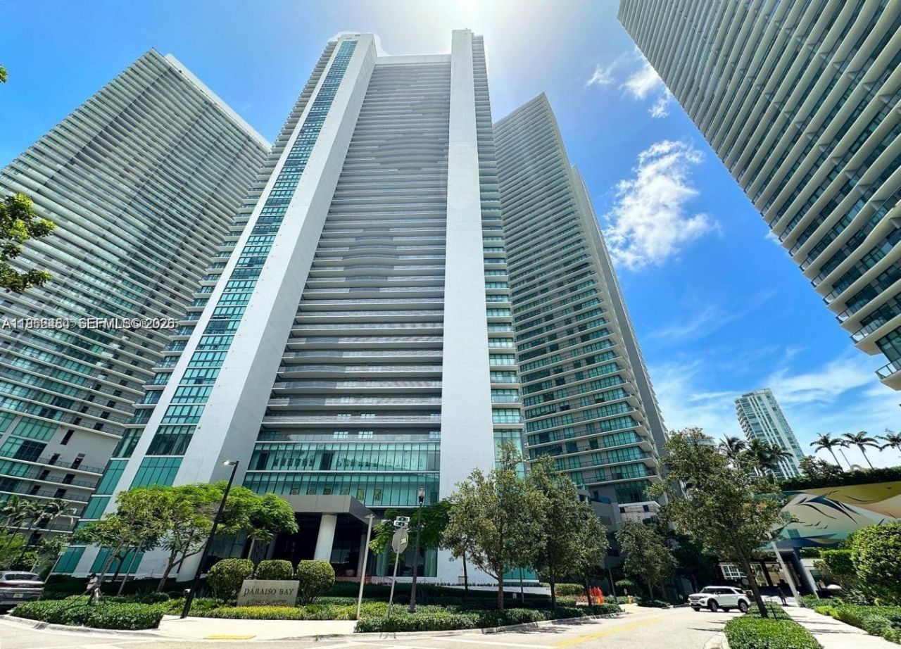 650 NE 32nd St, Unit BH6, Miami, FL 33137 Photo