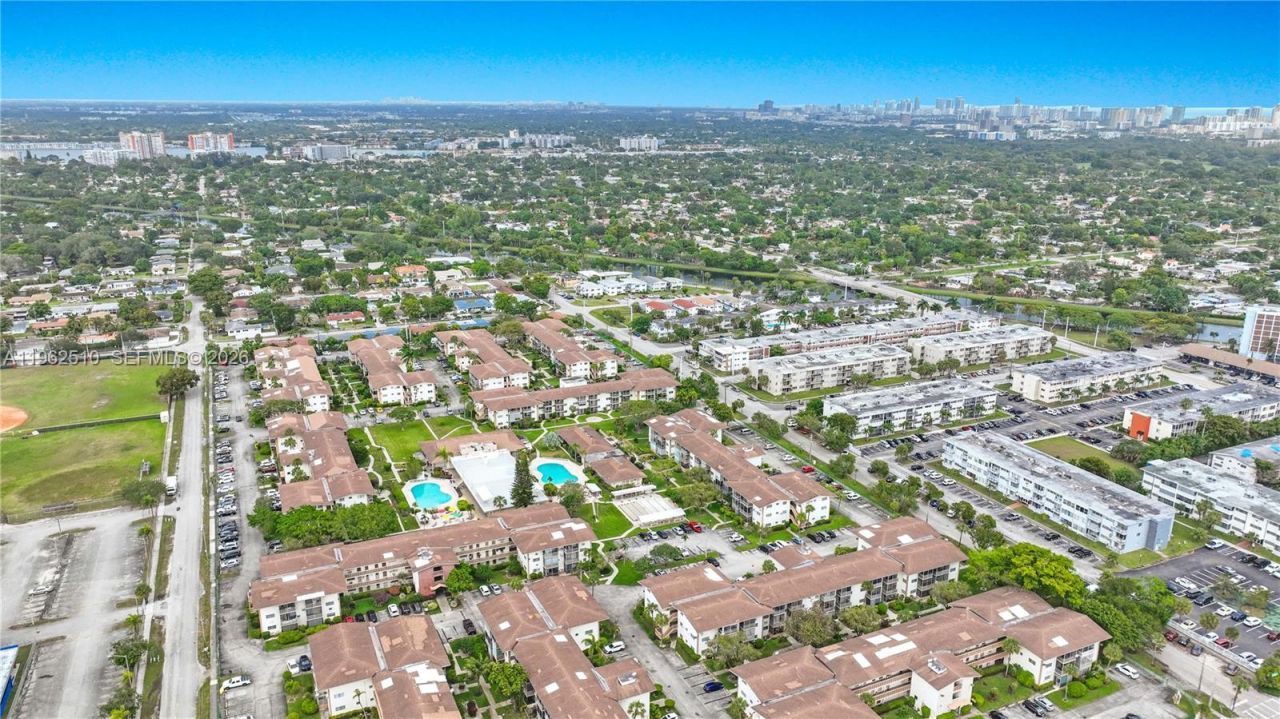 16750 NE 14th Ave , Unit 308, Miami, FL 33162 Photo