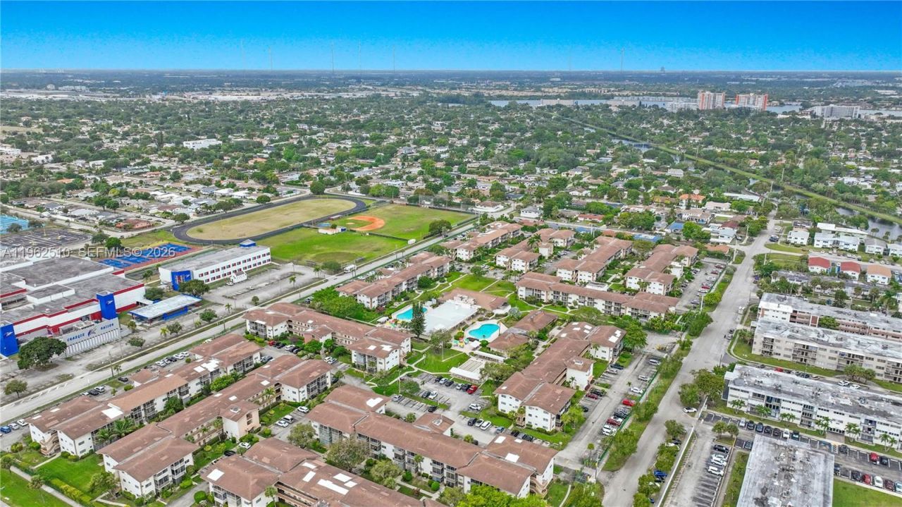 16750 NE 14th Ave , Unit 308, Miami, FL 33162 Photo