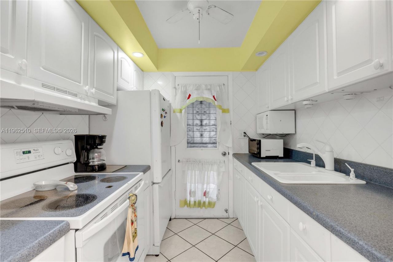 16750 NE 14th Ave , Unit 308, Miami, FL 33162 Photo