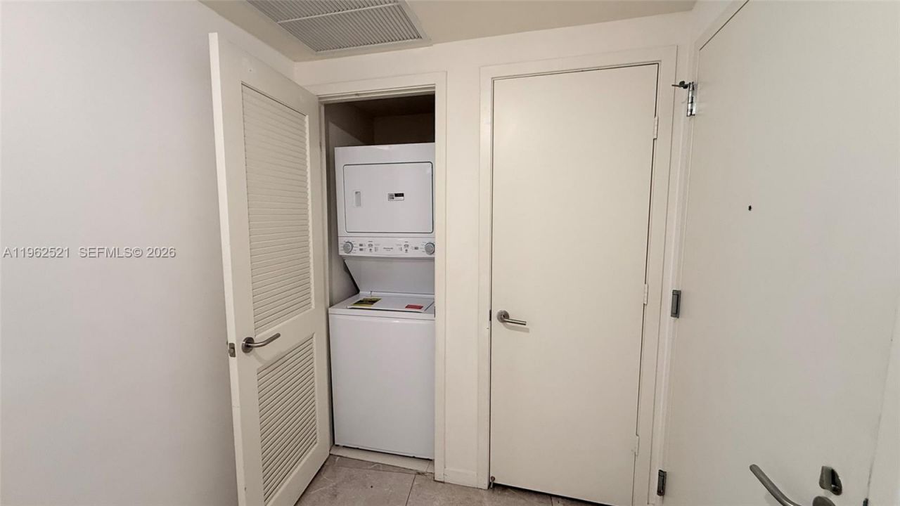 1100 S Miami Ave, Unit 1710, Miami, FL 33130 Photo