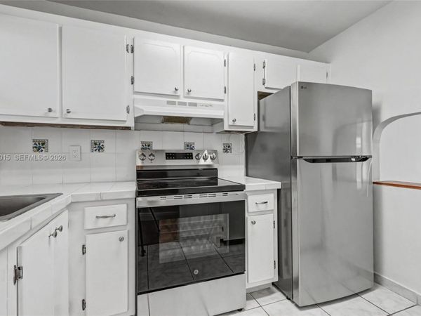 2831 Sunrise Lakes Dr. E , Unit 204, Sunrise, FL 33322