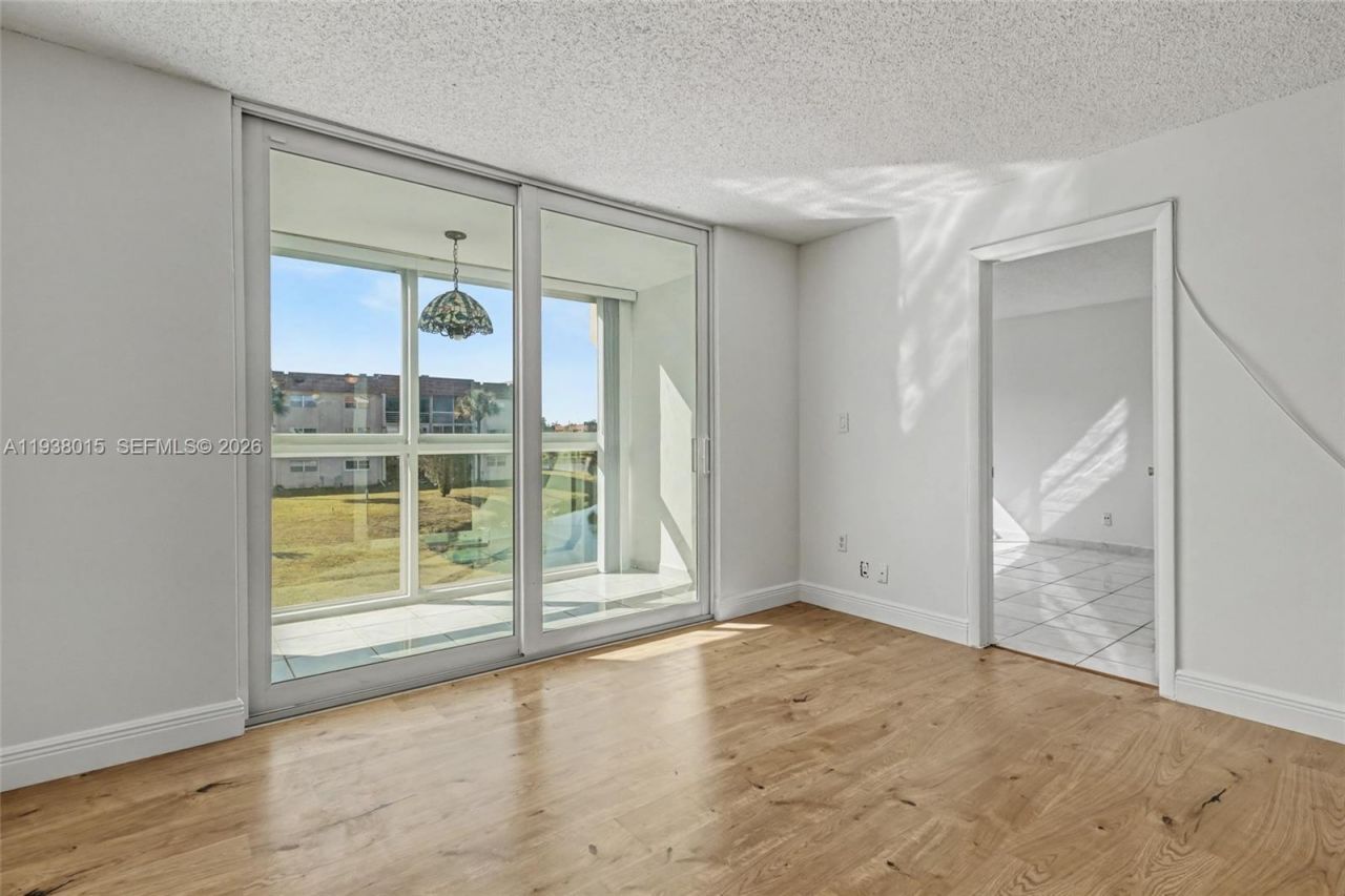 2831 Sunrise Lakes Dr. E , Unit 204, Sunrise, FL 33322 Photo