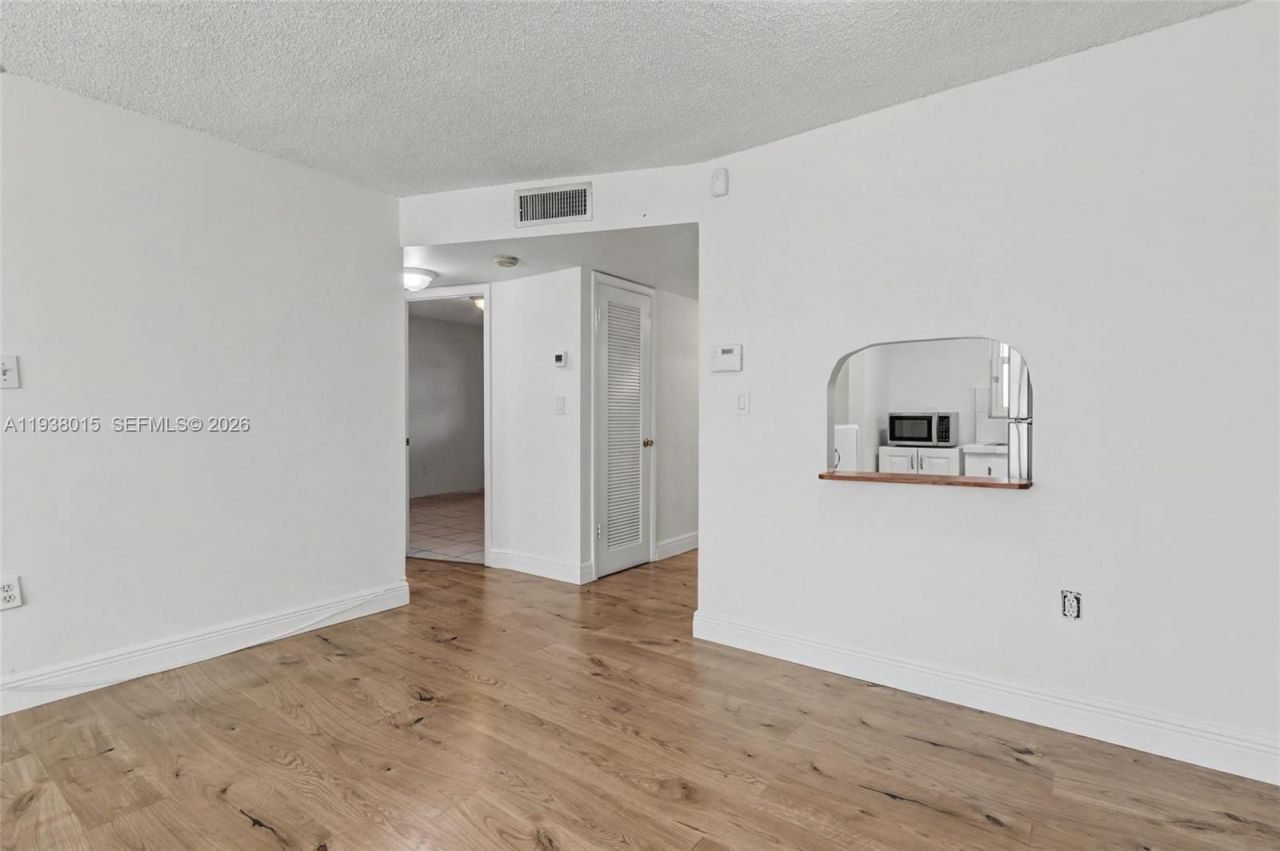 2831 Sunrise Lakes Dr. E , Unit 204, Sunrise, FL 33322 Photo