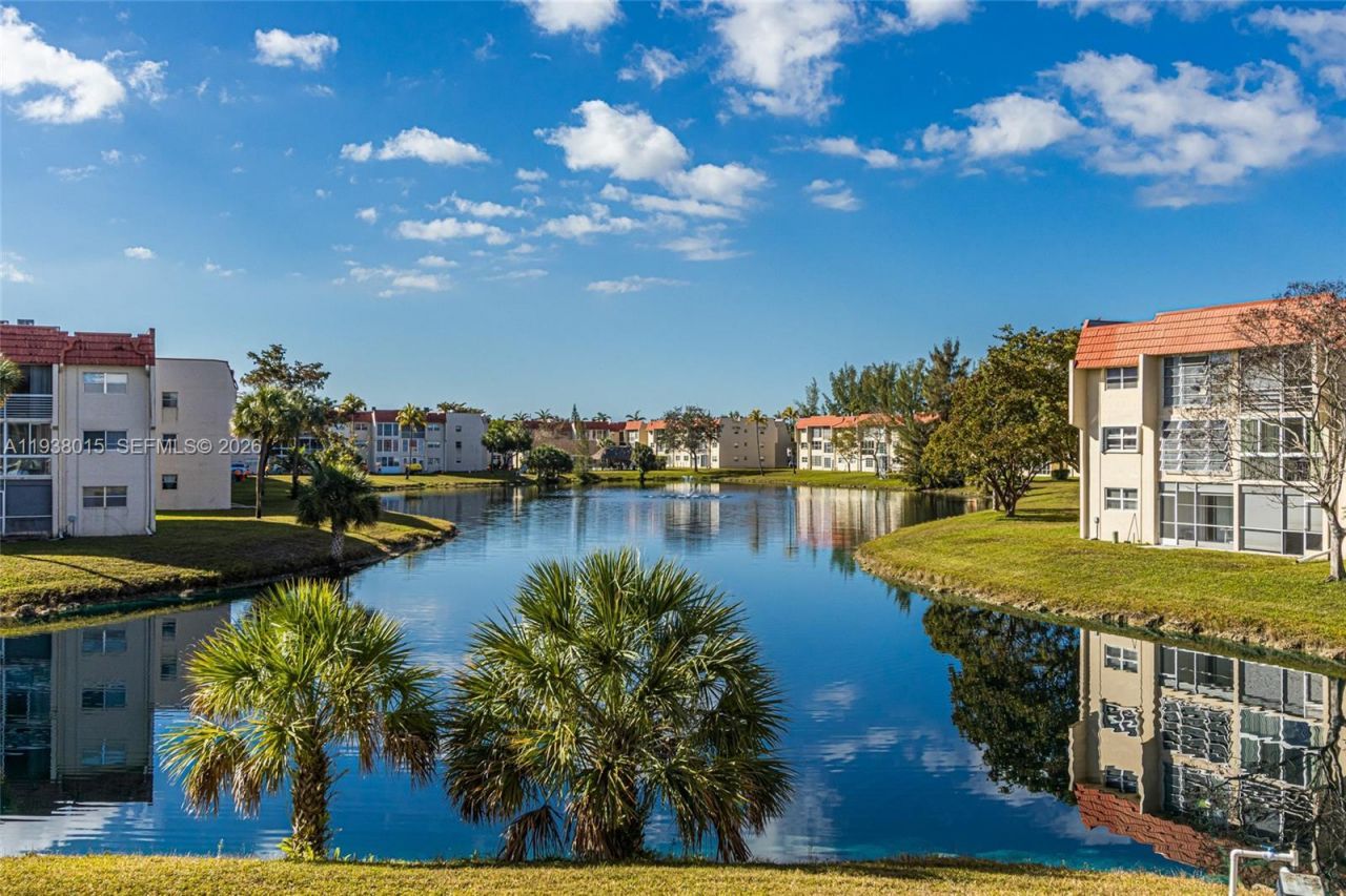 2831 Sunrise Lakes Dr. E , Unit 204, Sunrise, FL 33322 Photo