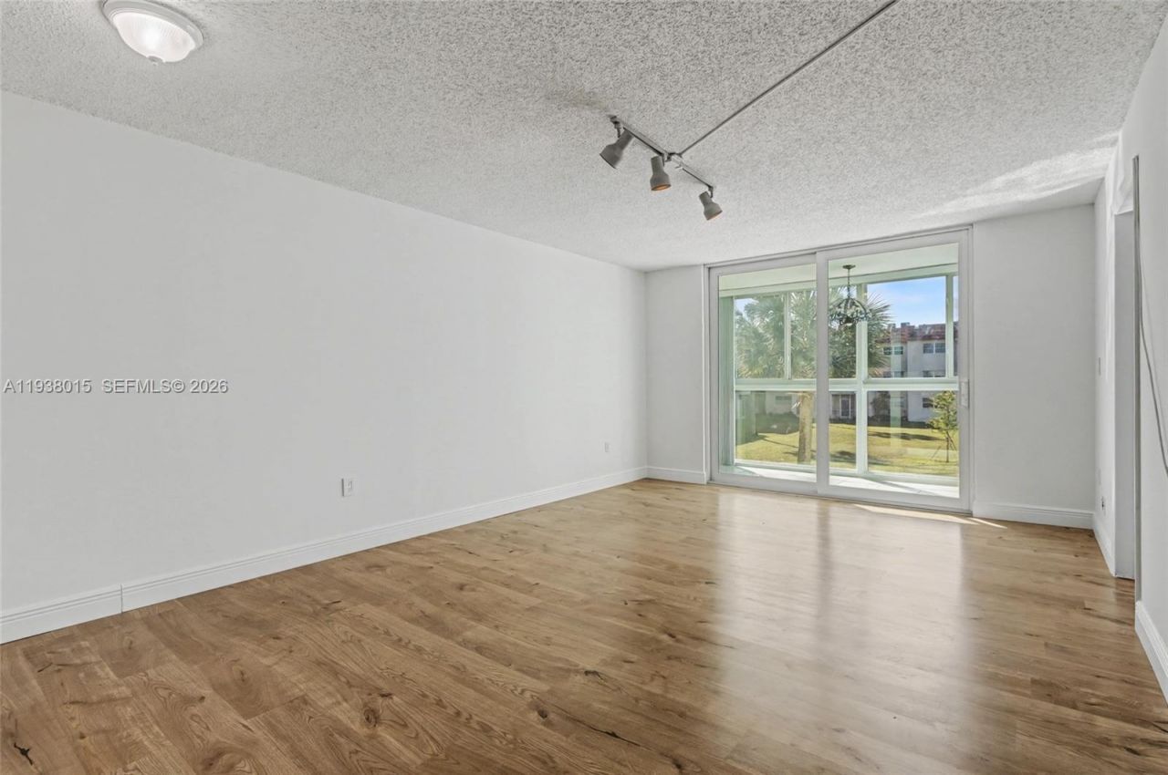 2831 Sunrise Lakes Dr. E , Unit 204, Sunrise, FL 33322 Photo