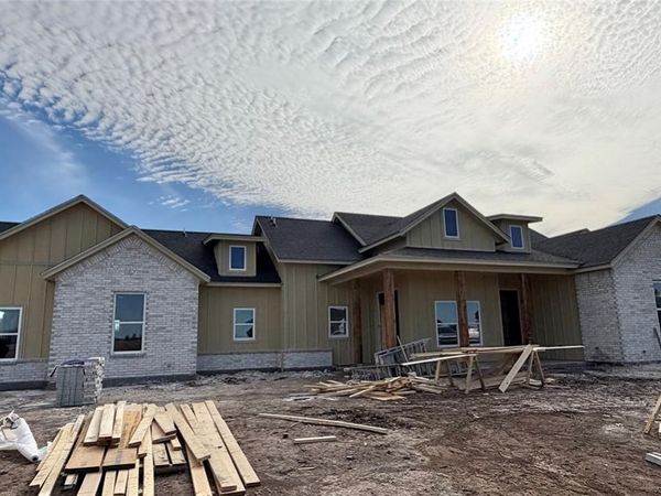 1016 Sabrina Court, Weatherford, TX 76085