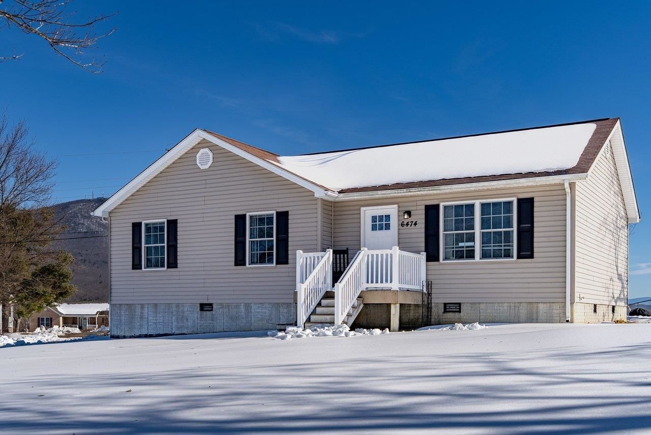 6474 E Donnagail Dr, Penn Laird, VA 22846 Main Photo