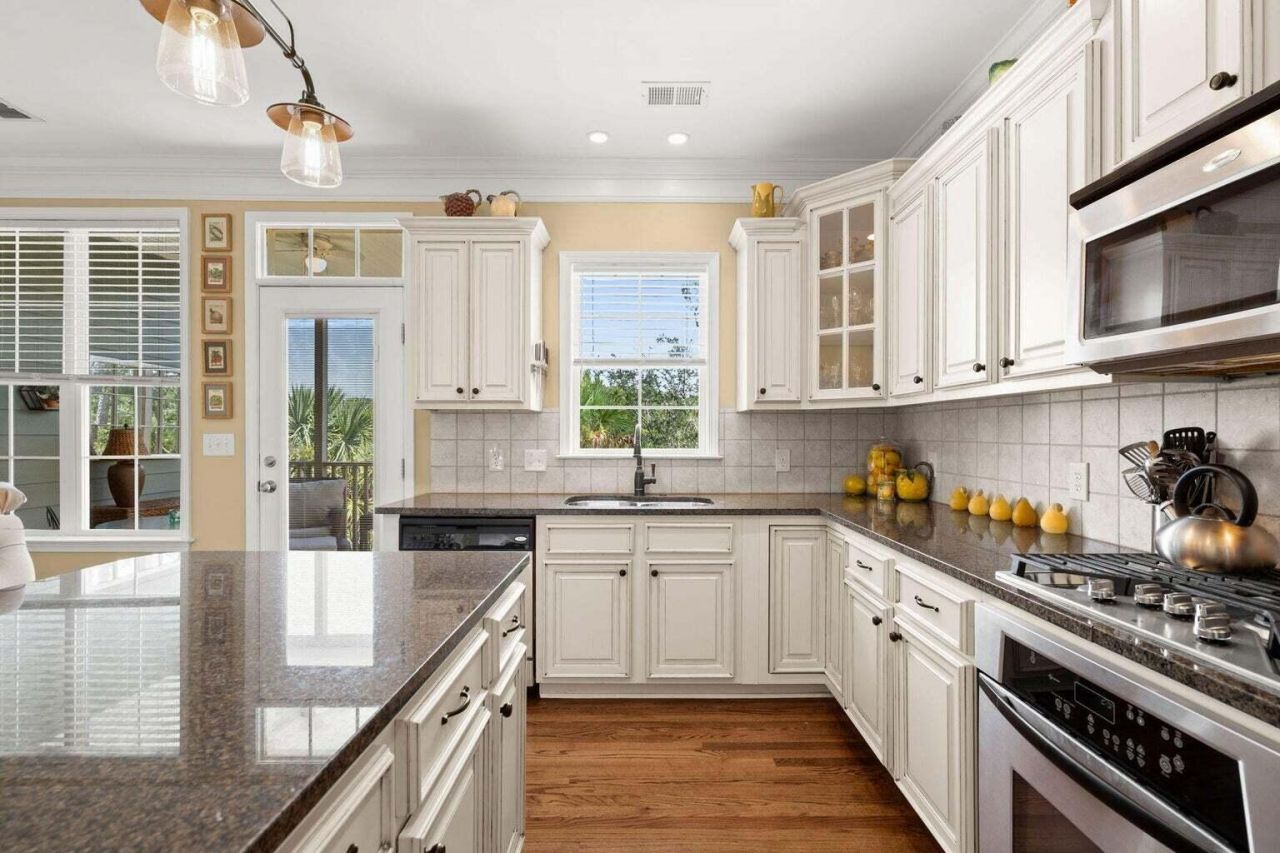 164 Palm Cove Way Photo 13