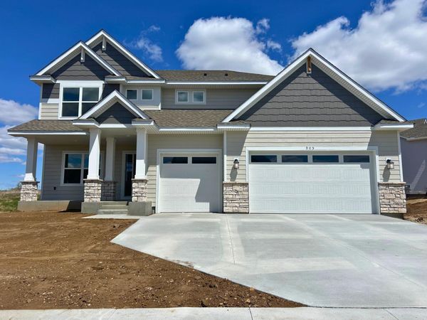 905 Milborne Lane NW, Rochester, MN 55901