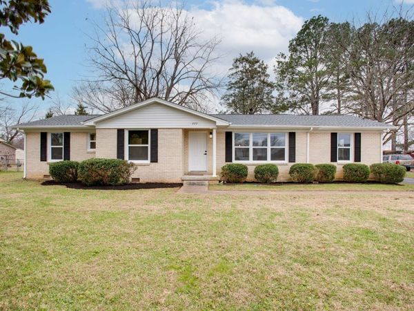 223 Hampton Rd, Columbia, TN 38401