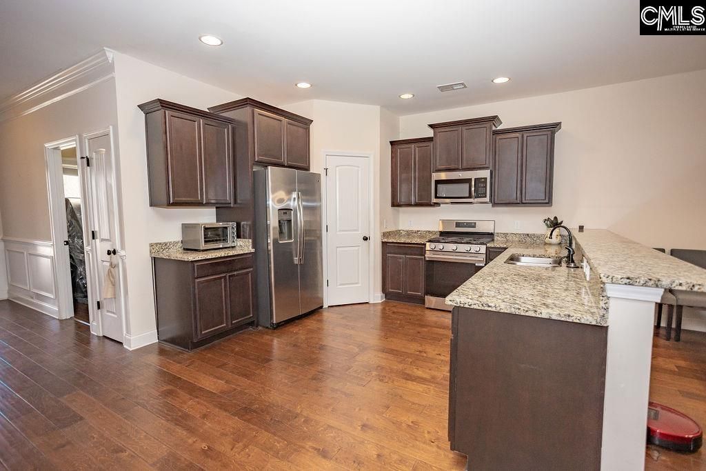 141 Coatbridge Drive Photo 7