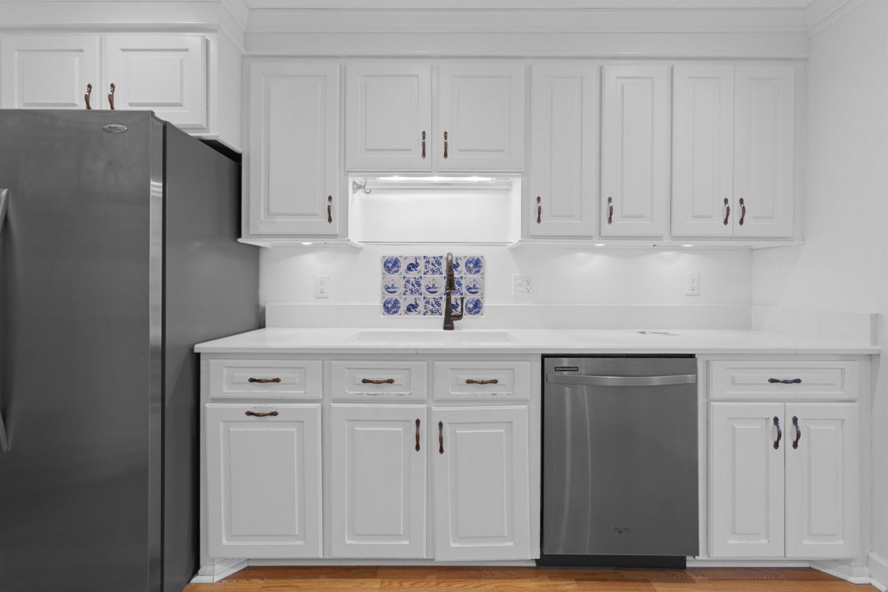 5806 Edinburgh Drive Photo 12